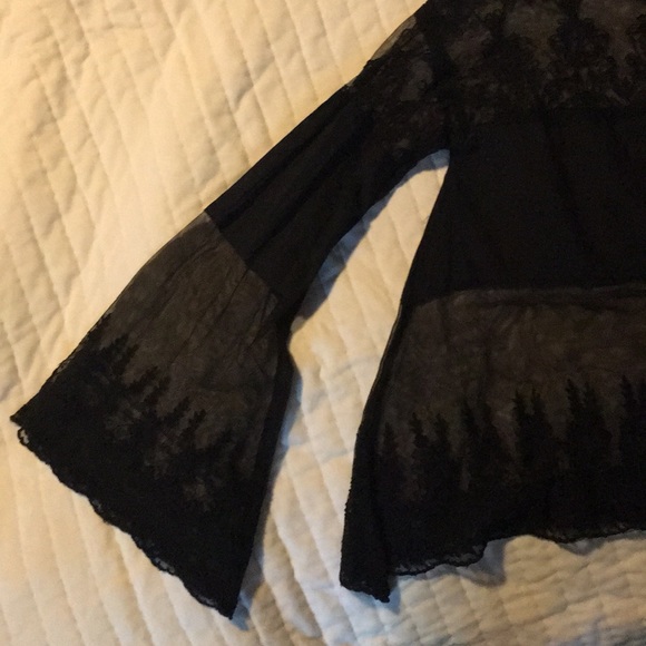 Black lace Free People top - Picture 2 of 3